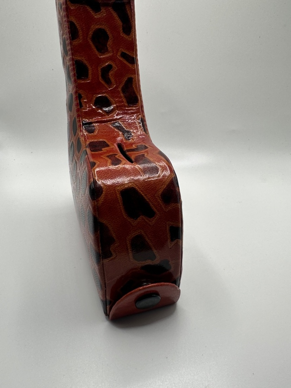 Source Unknown Red and Black leather Giraffe Accent - Picture 5 of 8